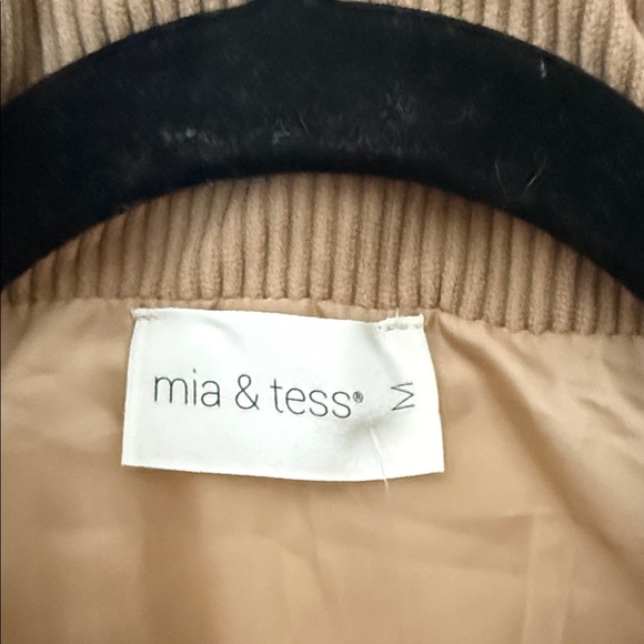 Leopard Print Quilted Vest - Tan - Picture 2 of 3